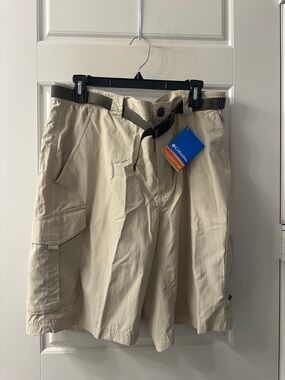 Columbia Men's Light Beige Cargo Shorts with Attached Web Belt